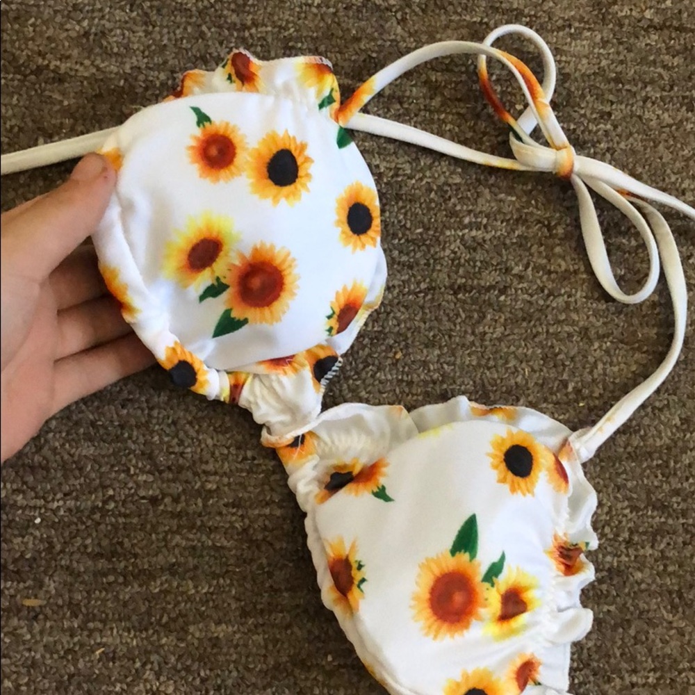 Bathing Suit - Picture 3 of 5